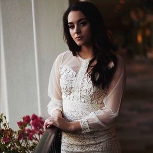 Short lace Homecoming Dress